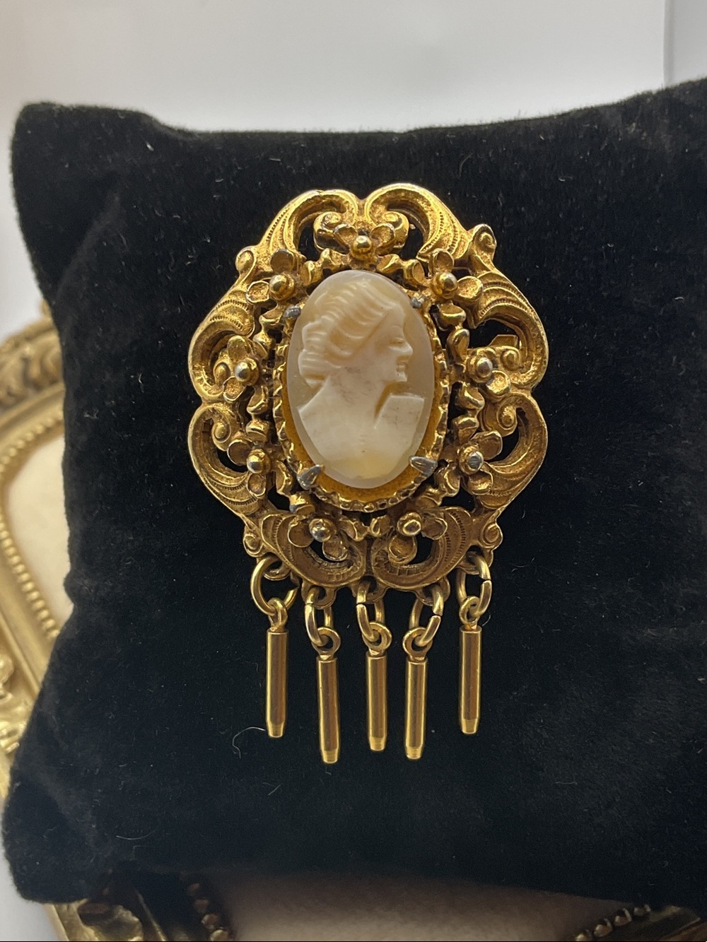 Signed Florenza Gold-Tone Cameo Brooch W/ Cream Shell Cameo & Dangling Tassels